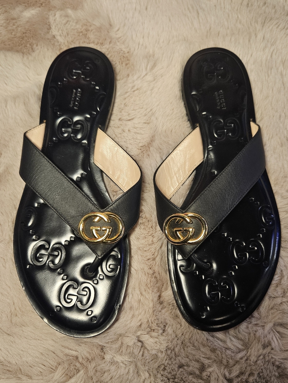 Gucci Black Leather Slide Sandals with Gold Double G